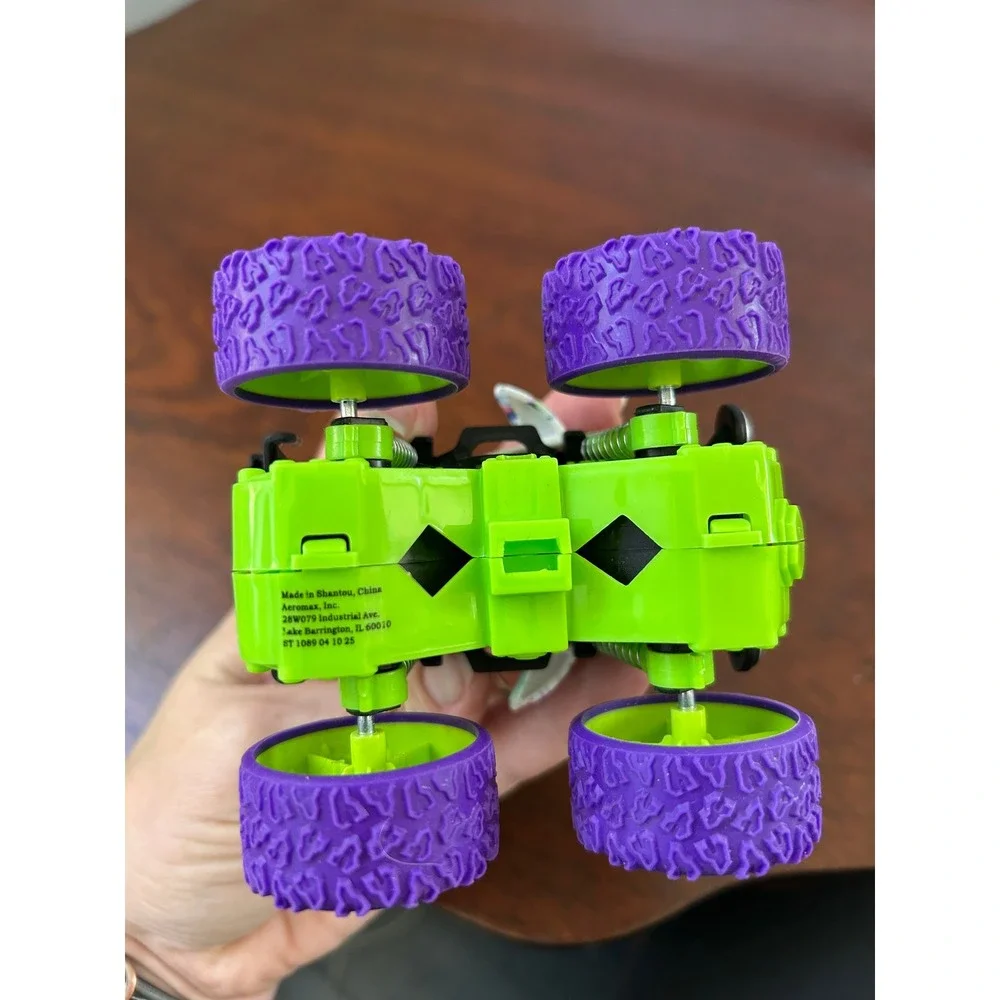 Aeromax Graffiti Shark Monster Truck Toy Purple Green Multi Color ST 1089